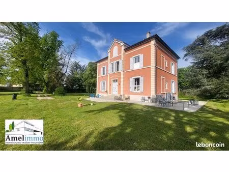 maison bourgeoise  7 pièces  250m²
