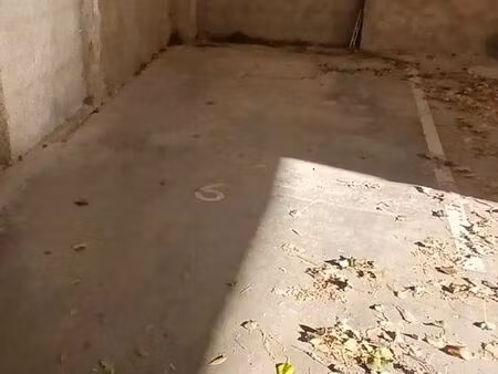 parking sécurisé avec accès facile à louer