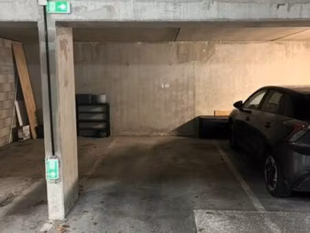 place de parking sécurisée