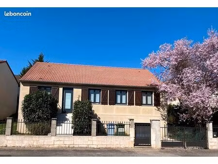 maison 7 pièces - 158 m²