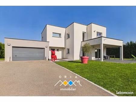 maison 6 pièces 162 m²