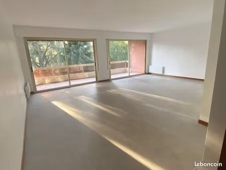 appartement f4/5 de 114m² avec 2 terrasses de 18m² et 17m² plus cave et parking à domont