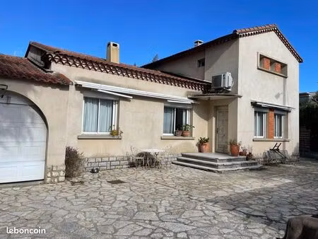 villa montpellier avec terrain et fort potentiel