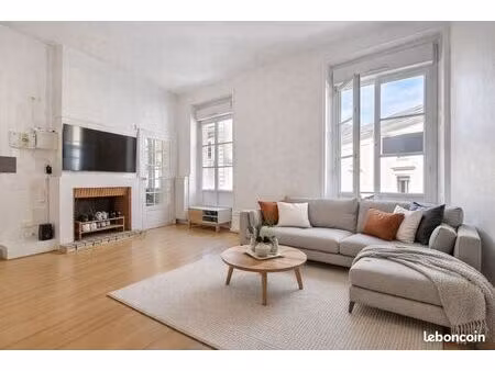 vends appartement hyper centre ville d'angers rue des poeliers t2 bis 49 m2
