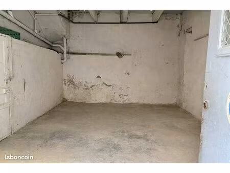 garage à louer proche parc des poètes