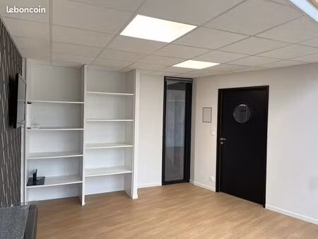 local 225 m² vannes