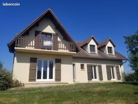 maison 8 pièces 227 m²