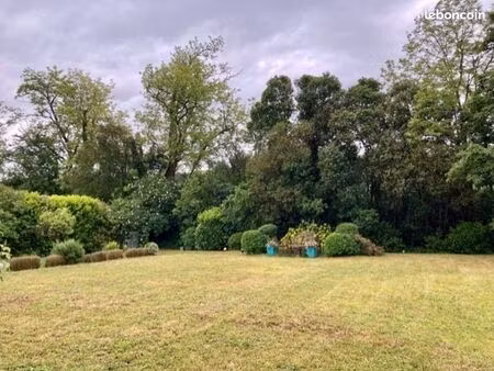 terrain 817 m² pechbusque