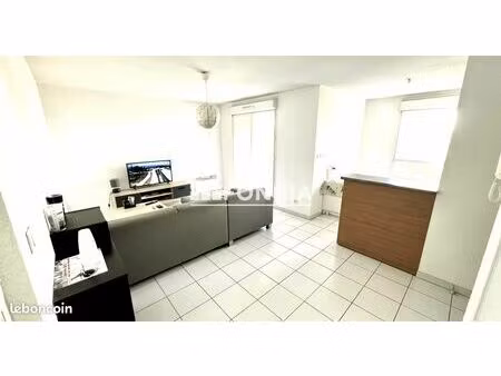 exclusivite beau t2 avec parking et terrasse