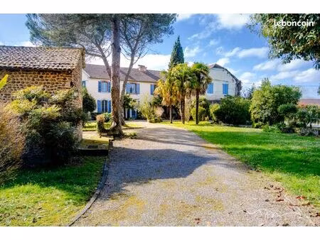 maison 8 pièces 348 m²