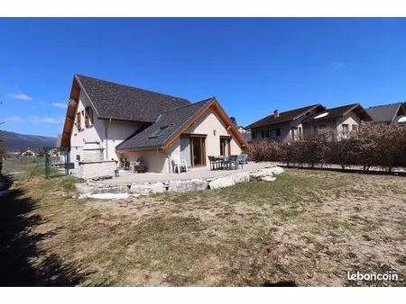 superbe maison 6 chambres au cœur d’un environnement privilégié