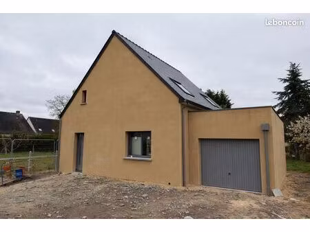 soucelles: maison t4 + bureau - 107m2 - parcelle : 379m2 - 275.320