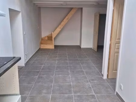 f3 refait à neuf - garage