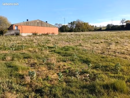 terrains et bâtiment agricole