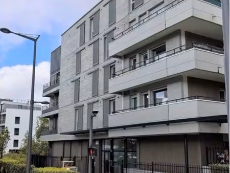 sous location – t3 neuf et moderne avec jardin + parking