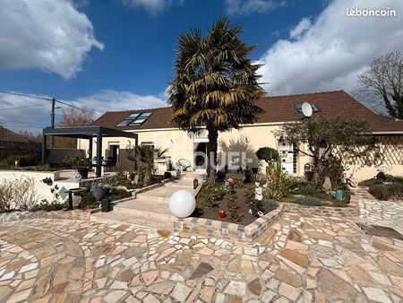 maison 6 pièces 170 m²