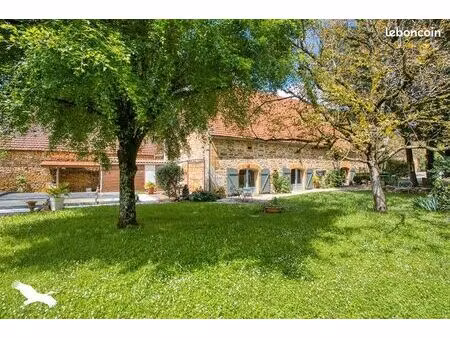 longère 6 pièces 135 m²