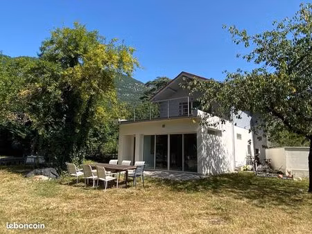 maison 5 pièces 130 m²