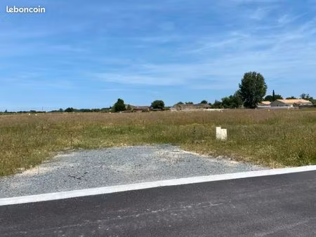 terrain 878 m² prignac et marcamps
