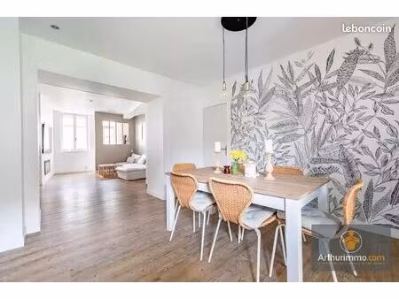 immeuble 8 pièces 257 m²