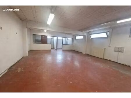 local d’activité / stockage – 260 m²