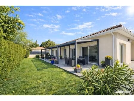 maison 6 pièces 140 m²