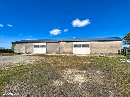maison 5 pièces 650 m²