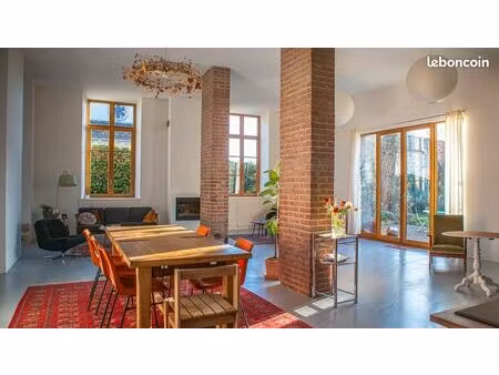 ancienne école rénovée · 230 m² · charnècles proche grenoble & voiron