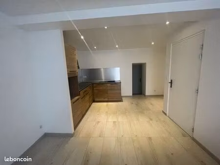 appartement centre ville mèze refait à neuf