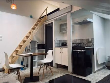 très agréable studio mezzanine