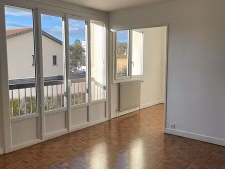 loue appartement t4 pont-eveque