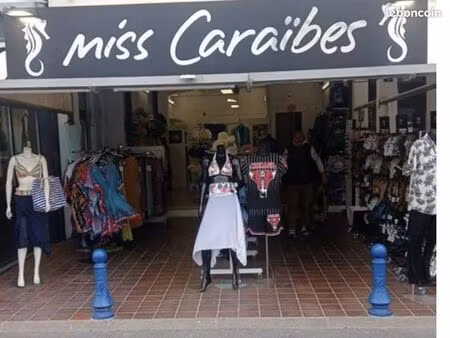 loue pour la saison local commercial 69m2