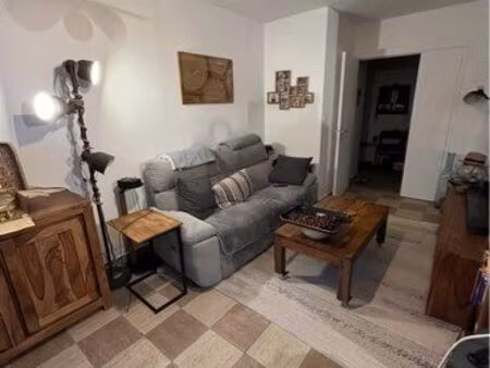 très jolie maison centre village