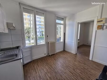 immeuble 12 pièces 210 m²