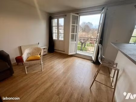 studio 1 pièce 29 m²
