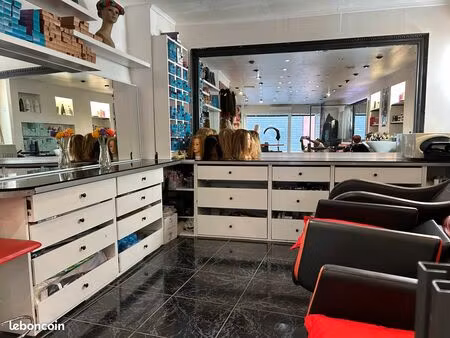 salon de coiffure clé en main – vente de salon de coiffure entièrement équipé– belle surfa