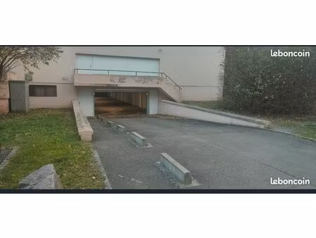 garage souterrain sécurisé