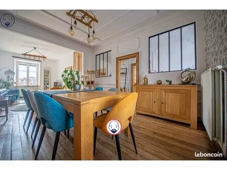 maison de ville 7 pièces 208 m²