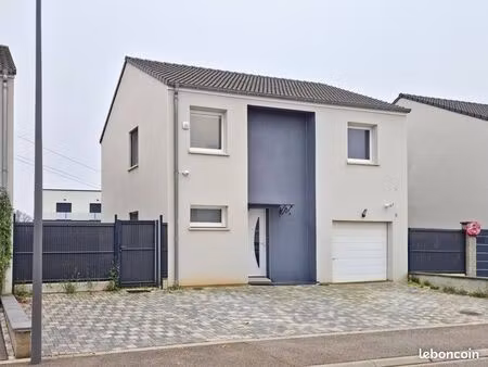 terville - maison récente 102 m² avec garage et stationnements