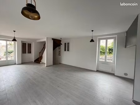 immeuble 140 m² albas