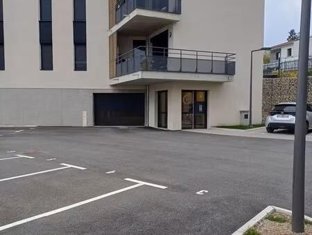 garage de 27m2 dans résidence de standing