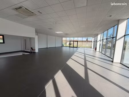 local commerce/ restauration emplacement ideal