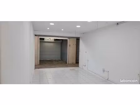 local commercial mail de rochelongue