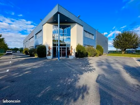 local d'activité 185 m²