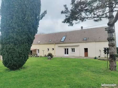 maison 9 pièces 222 m²