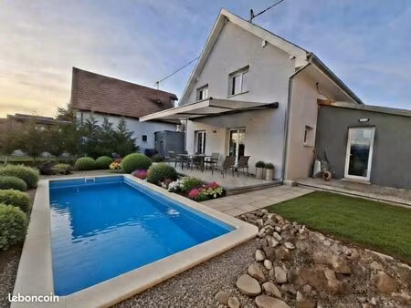 maison + piscine de 32m²