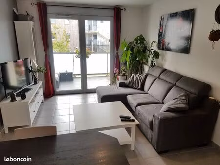 t2 lumineux avec grande loggia – la chapelle-sur-erdre (les perrières)