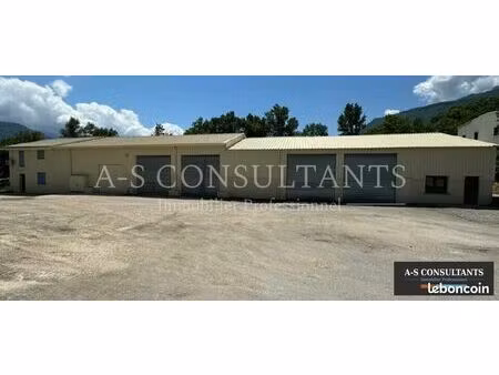 entrepot - logistique 600 m² saint-vincent-de-mercuze