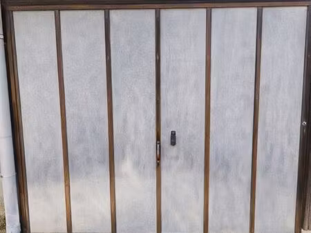 garage box fermé à vendre facile d’accès 9500e