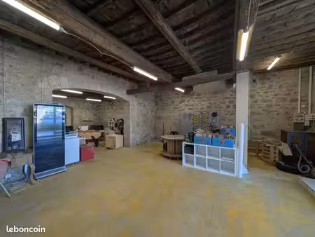 local commercial 300 m²